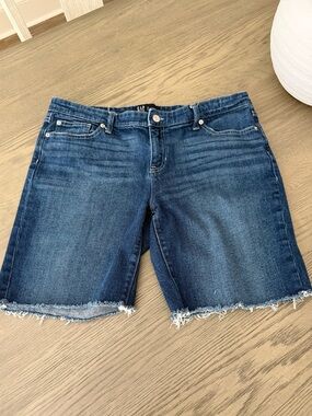 GAP Dark Wash Denim Bermuda Shorts with Frayed Hem-8” inseam Size 12